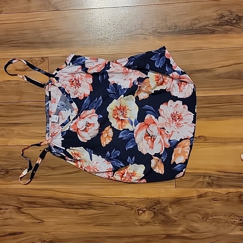 Old Navy floral tank size S